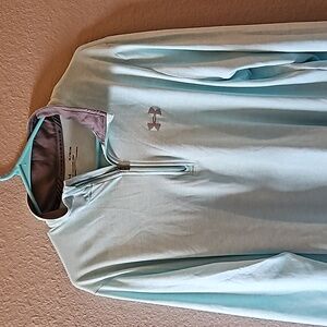 Under Armour Long Sleeve 1/4 Zip. Teal Color